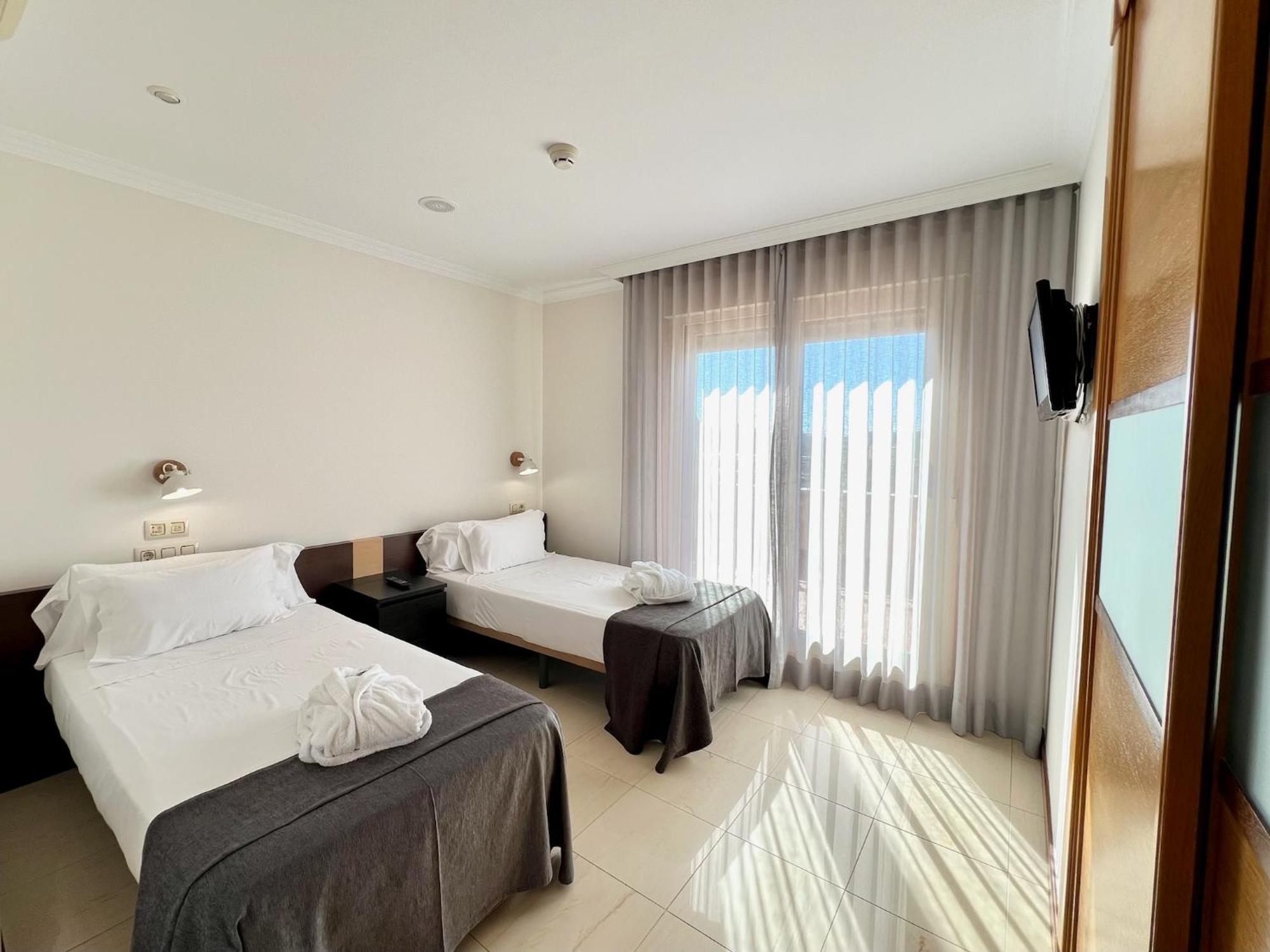 Apartamentos Mediterraneo Real Фуэнхирола Экстерьер фото