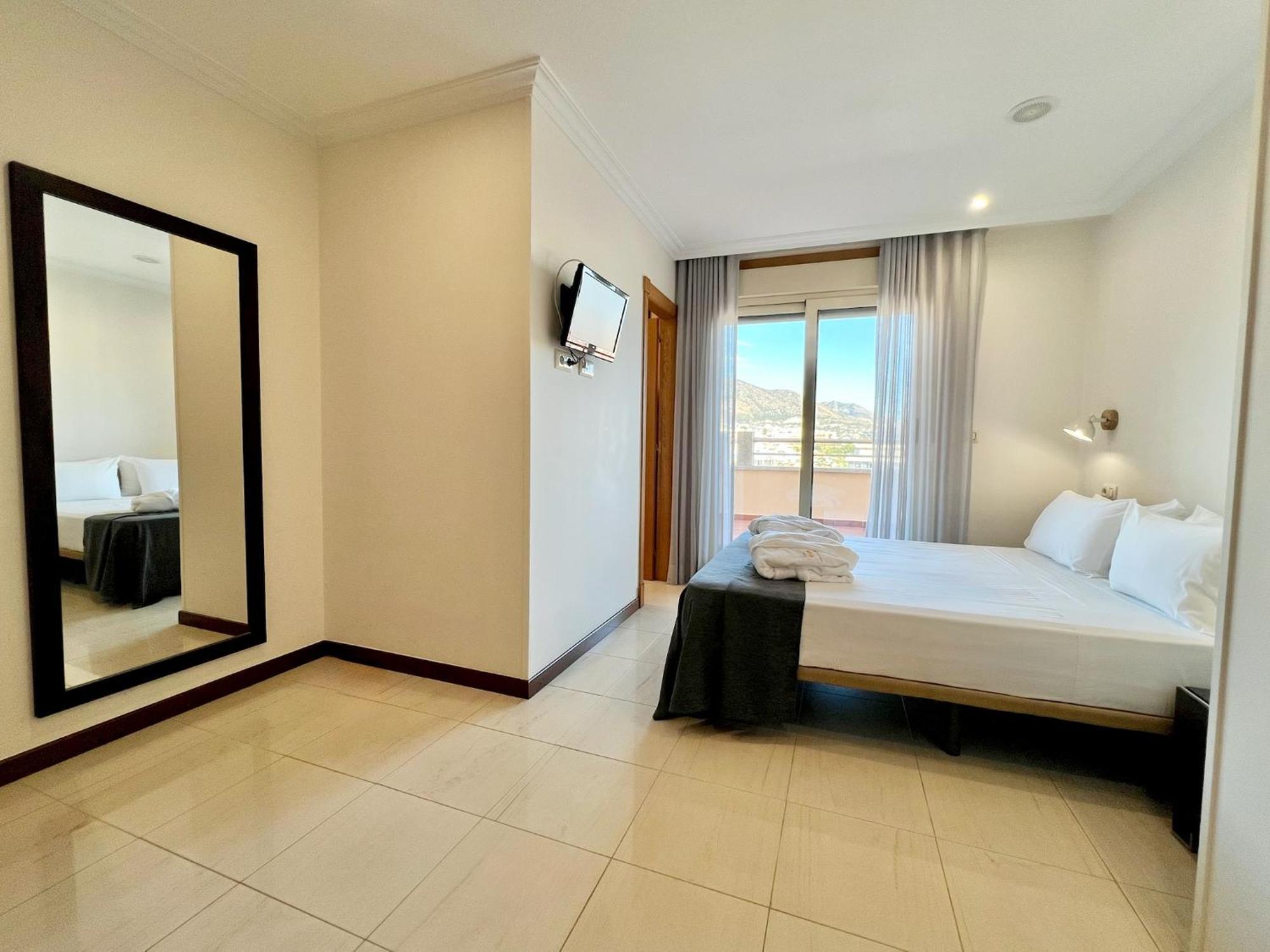 Apartamentos Mediterraneo Real Фуэнхирола Экстерьер фото